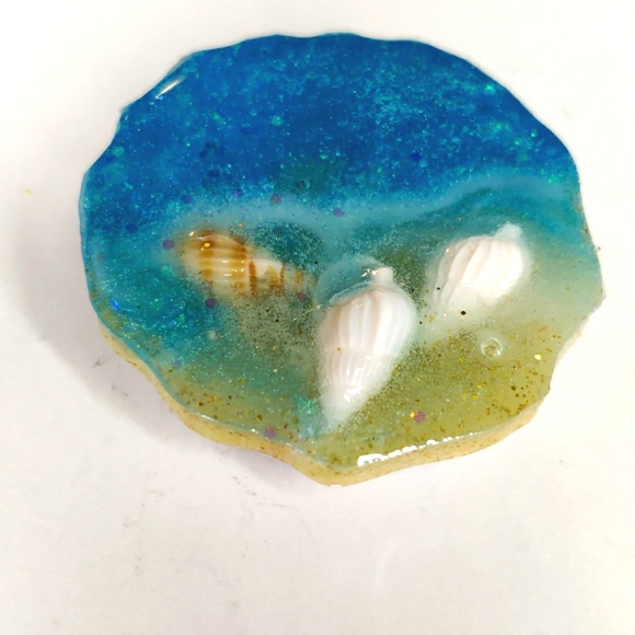 Handmade Ocean Resin Phone Grip - Picture 2 of 3